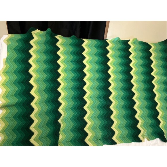 Handmade Crocheted Green Afghan Chevron Pattern Emerald 56x35” - Picture 1 of 2